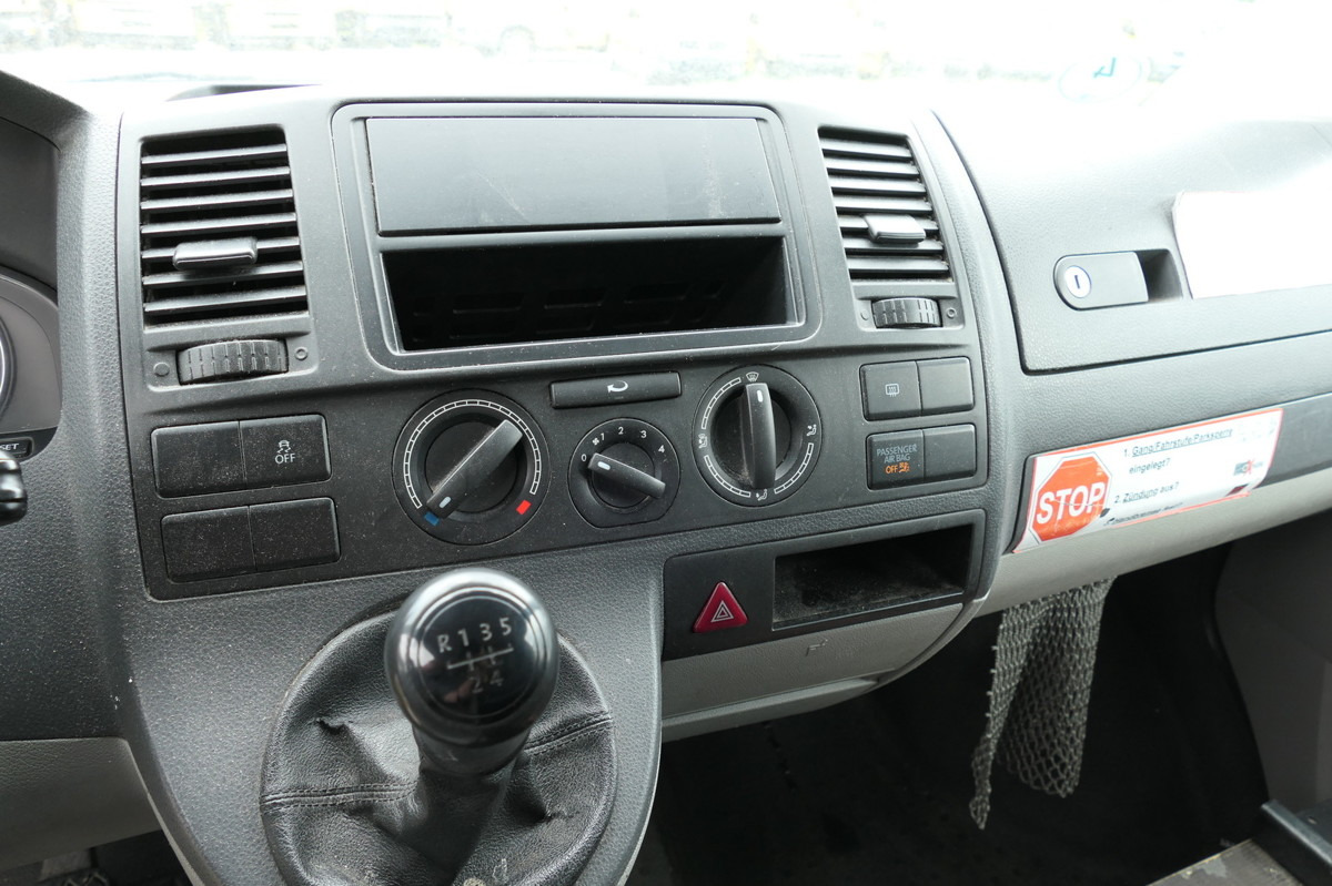 Kis furgon VW T5 Transporter 2.0 TDI PARKTRONIK EURO-5 2xSCHIE: 10 kép.