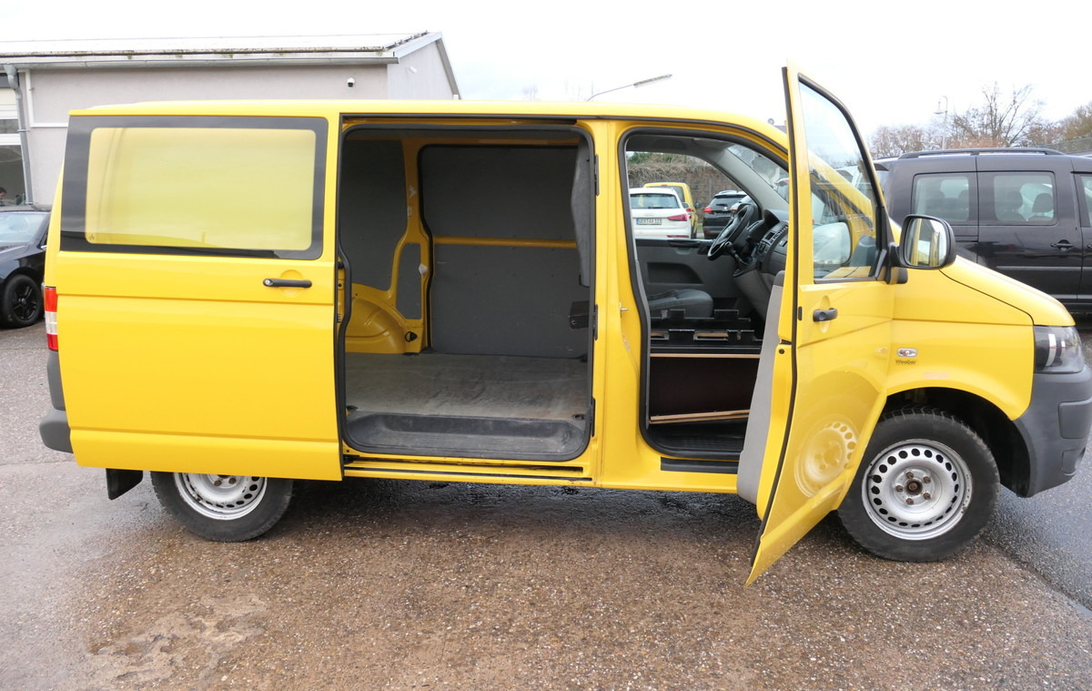 Kis furgon VW T5 Transporter 2.0 TDI PARKTRONIK EURO-5 2xSCHIE: 9 kép. Kis furgon VW T5 Transporter 2.0 TDI PARKTRONIK EURO-5 2xSCHIE: 9 kép.