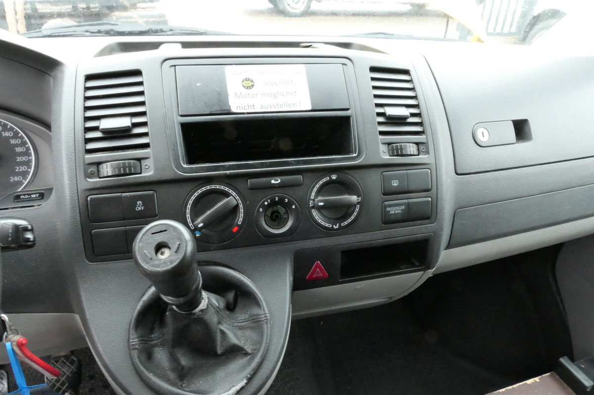Kis furgon VW T5 Transporter 2.0 TDI PARKTRONIK EURO-5 2xSCHIE: 9 kép.