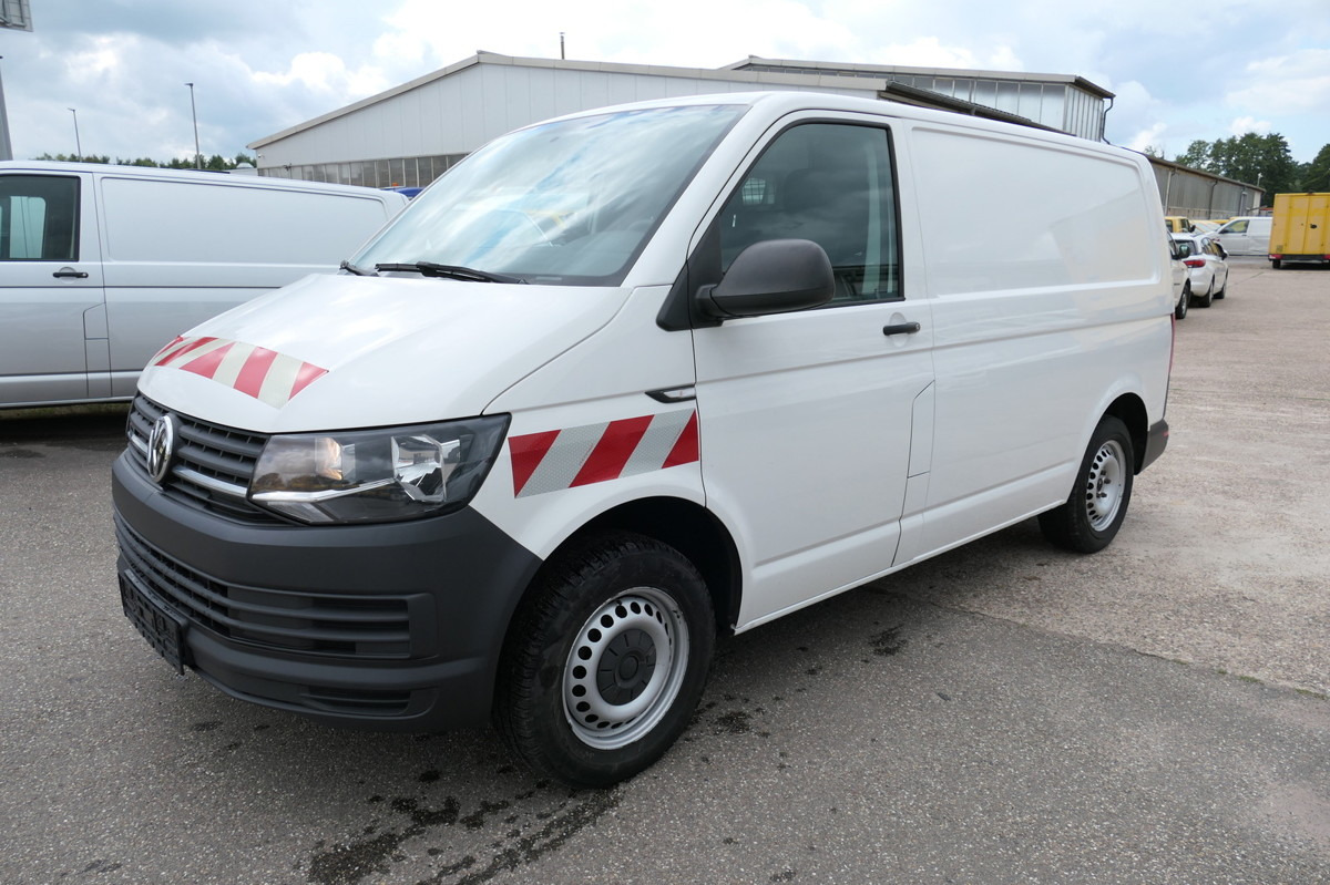VW T6 Transporter 2.0 TDI 4Motion 3Sitzer KLIMA AHK - Kis furgon: 2 kép. VW T6 Transporter 2.0 TDI 4Motion 3Sitzer KLIMA AHK - Kis furgon: 2 kép.