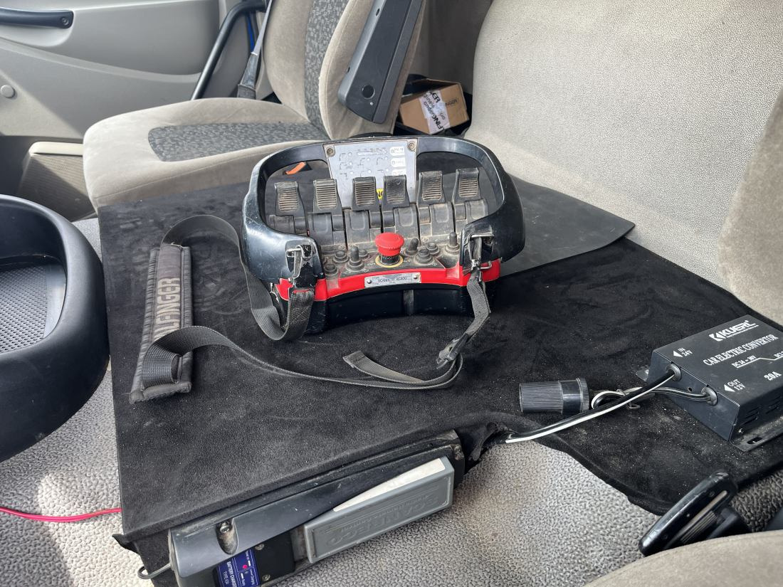 DAF CF 85.360 6x2 NCH cable system - Palfinger PK 18002 - Cserefelépítményes teherautó, Darus autó: 3 kép. DAF CF 85.360 6x2 NCH cable system - Palfinger PK 18002 - Cserefelépítményes teherautó, Darus autó: 3 kép.