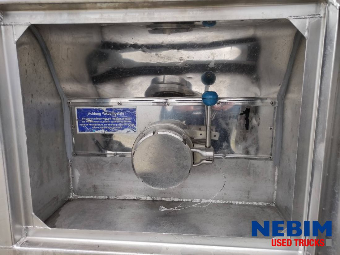 Feldbinder TSA 33.3-3 Unibloc pump electr - 3 comp. 8.000 / 2 2.500 / 3.000 Ltr. - Tartályos félpótkocsi: 5 kép. Feldbinder TSA 33.3-3 Unibloc pump electr - 3 comp. 8.000 / 2 2.500 / 3.000 Ltr. - Tartályos félpótkocsi: 5 kép.