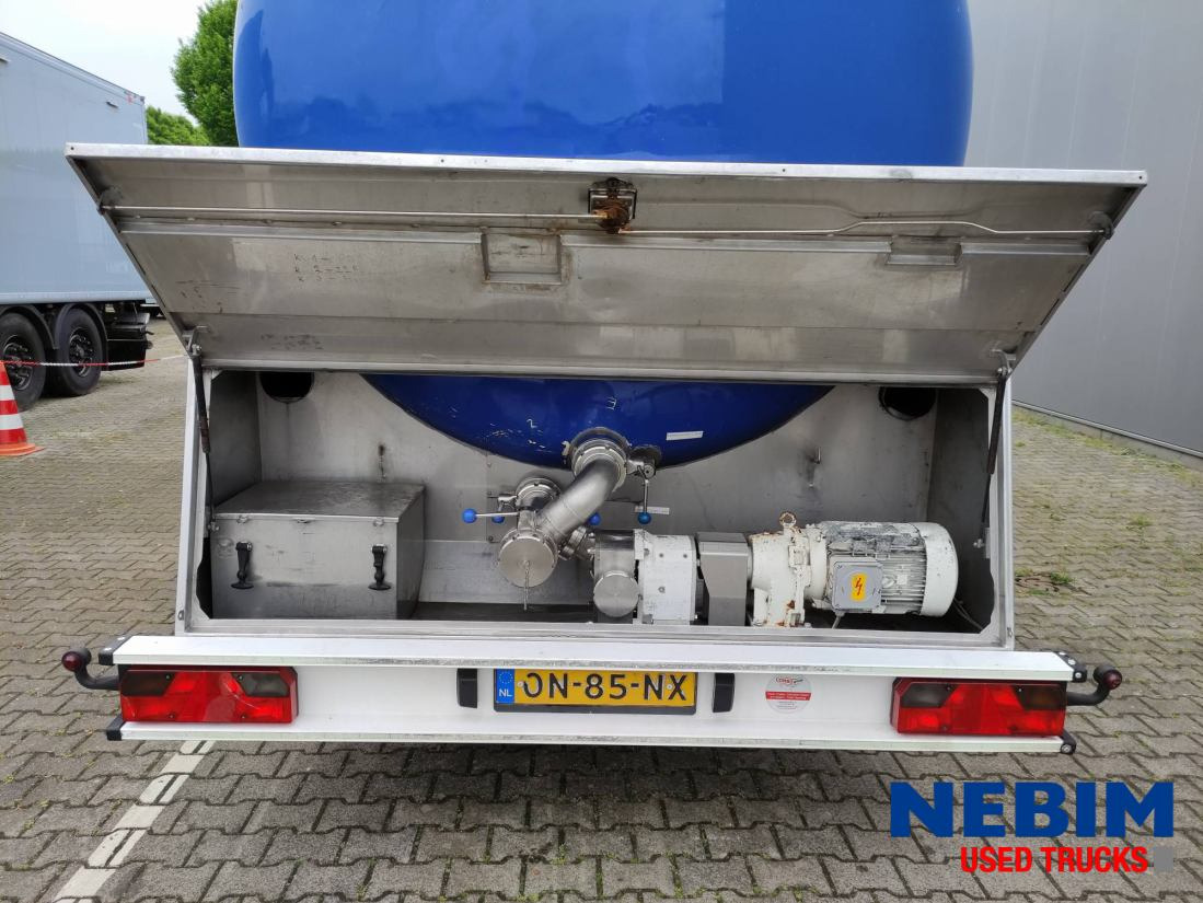 Feldbinder TSA 33.3-3 Unibloc pump electr - 3 comp. 8.000 / 2 2.500 / 3.000 Ltr. - Tartályos félpótkocsi: 4 kép. Feldbinder TSA 33.3-3 Unibloc pump electr - 3 comp. 8.000 / 2 2.500 / 3.000 Ltr. - Tartályos félpótkocsi: 4 kép.