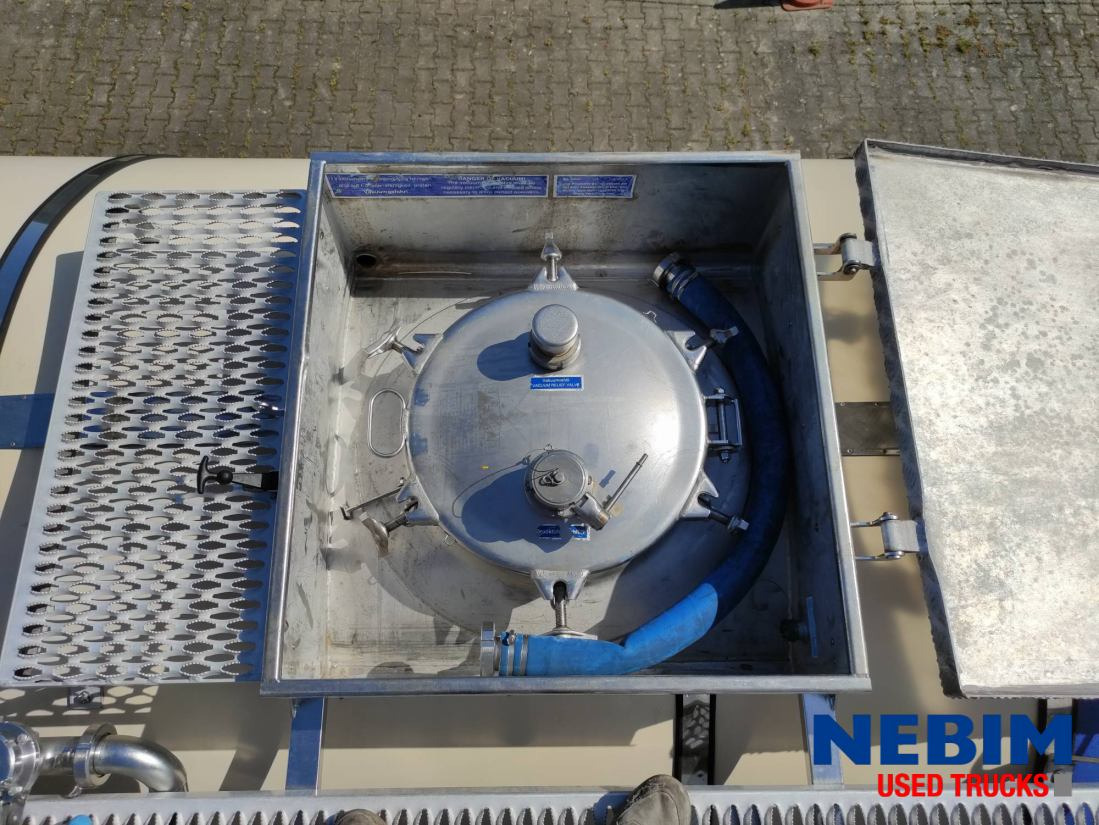 Feldbinder TSA 33.3 electric pump - 3 comp. 8.000 / 22.500 / 3.000 Ltr. - Tartályos félpótkocsi: 4 kép. Feldbinder TSA 33.3 electric pump - 3 comp. 8.000 / 22.500 / 3.000 Ltr. - Tartályos félpótkocsi: 4 kép.