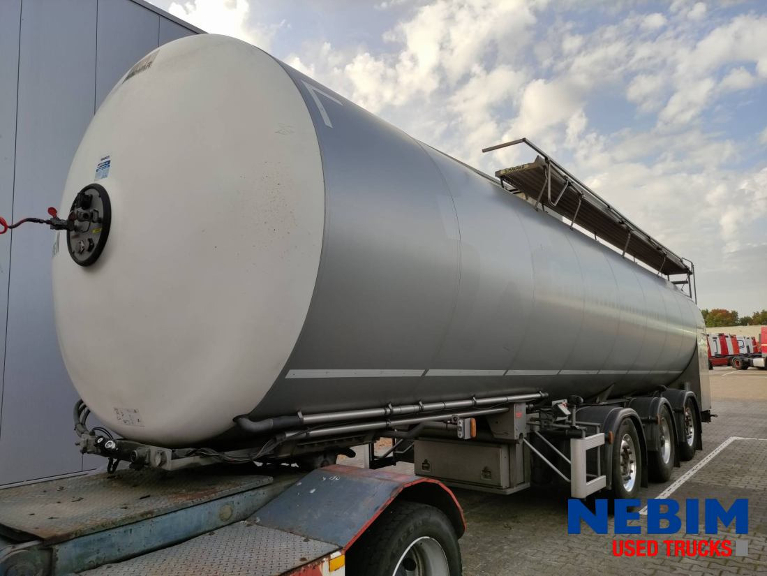 Magyar S43EDD Milk Tank - 36.000L - Tartályos félpótkocsi: 1 kép. Magyar S43EDD Milk Tank - 36.000L - Tartályos félpótkocsi: 1 kép.
