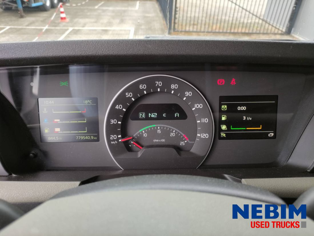 Volvo FH 540 4x2 - I-Park Cool - ADR - Dual Clutch - Nyergesvontató: 5 kép. Volvo FH 540 4x2 - I-Park Cool - ADR - Dual Clutch - Nyergesvontató: 5 kép.