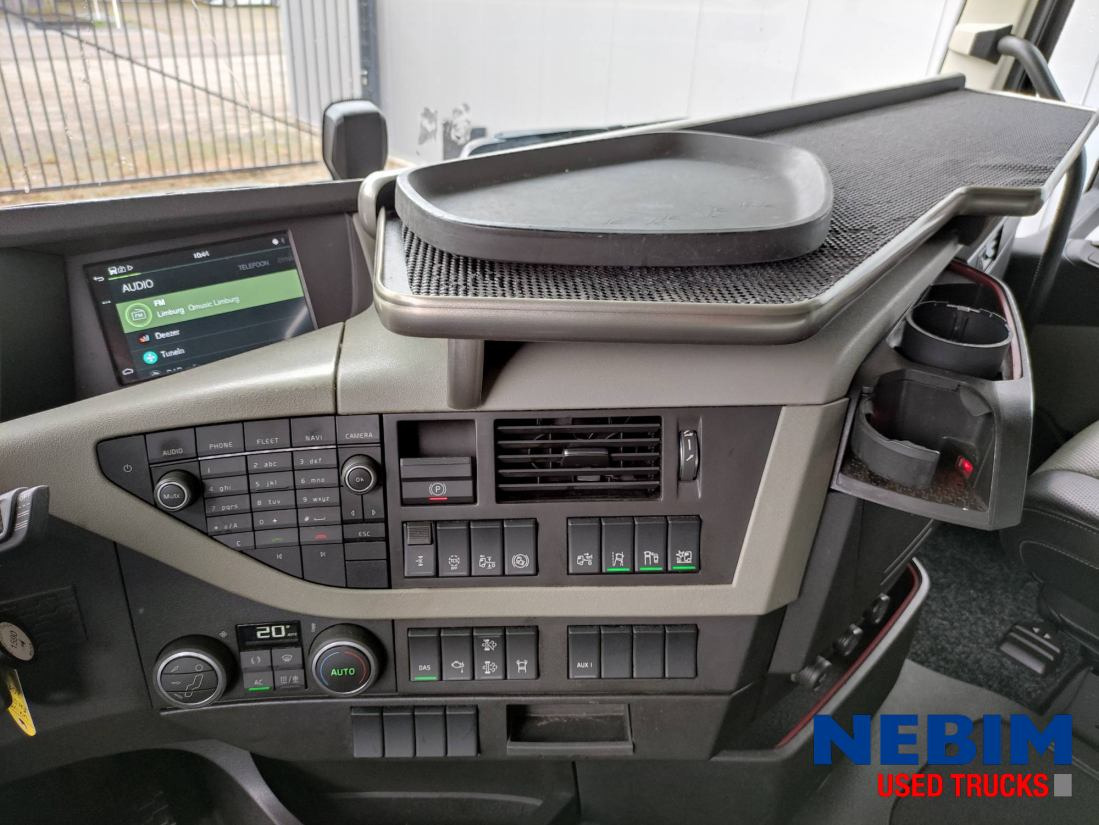 Volvo FH 540 4x2 - I-Park Cool - ADR - Dual Clutch - Nyergesvontató: 4 kép. Volvo FH 540 4x2 - I-Park Cool - ADR - Dual Clutch - Nyergesvontató: 4 kép.