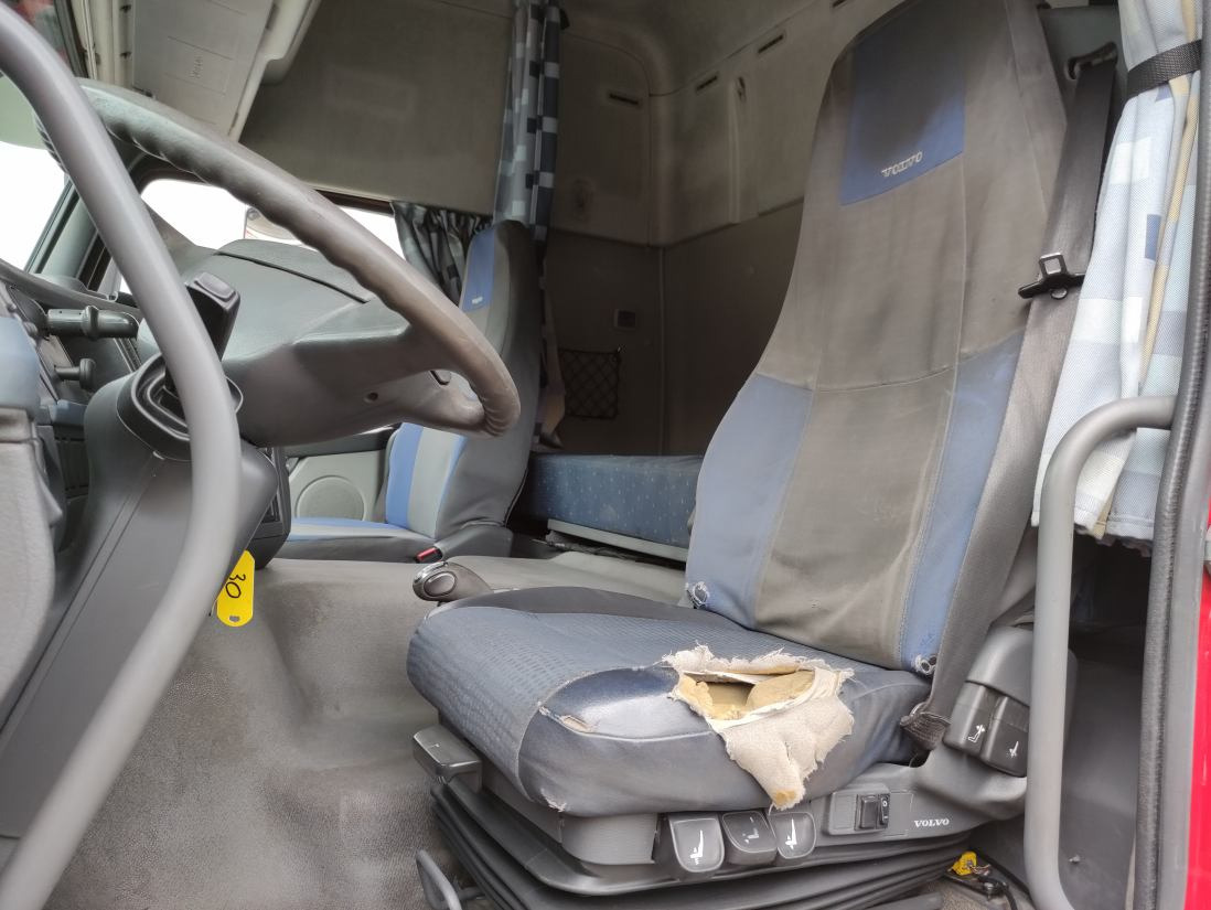Volvo FM 400 4X2 - Nyergesvontató: 4 kép. Volvo FM 400 4X2 - Nyergesvontató: 4 kép.
