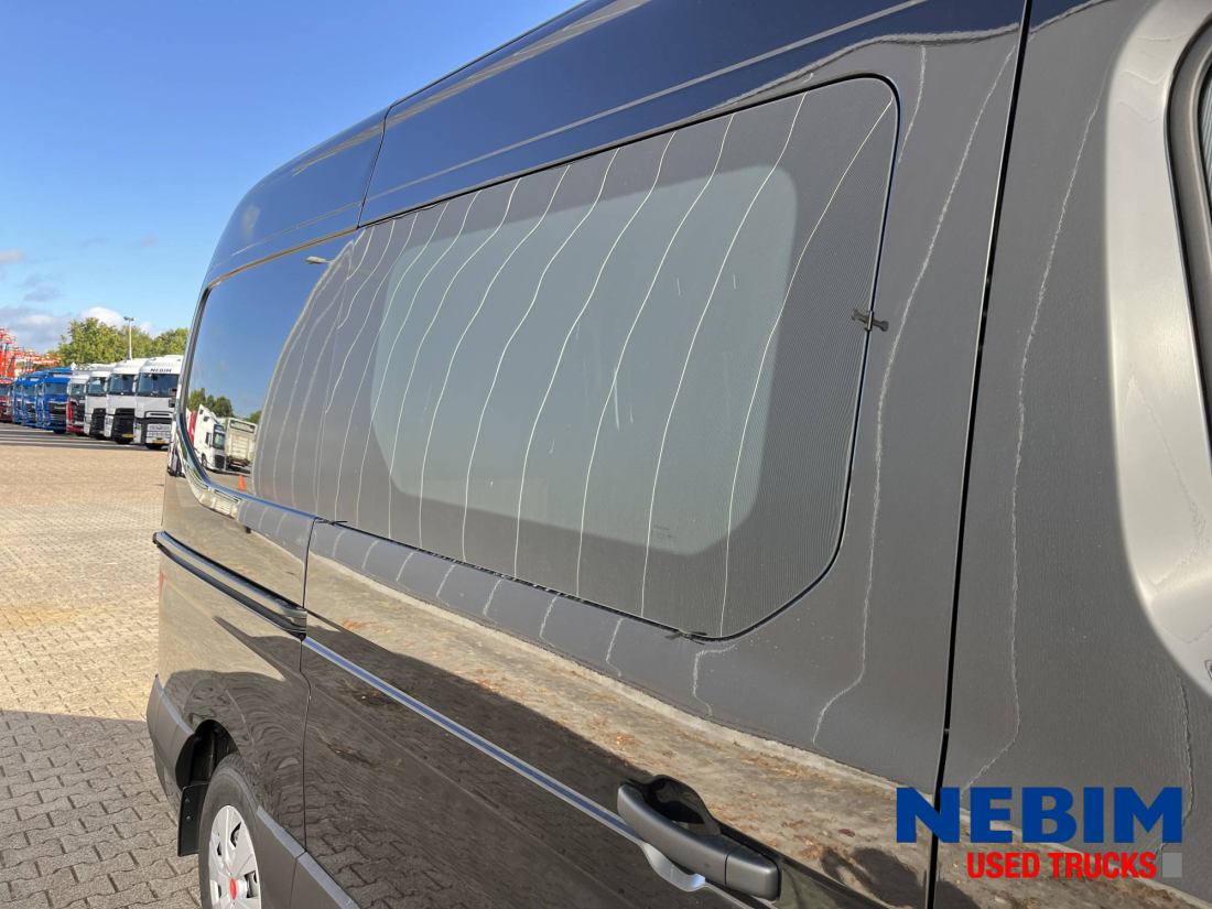Renault Master L2H2 170HP Automatic Air Suspension - Furgon: 4 kép. Renault Master L2H2 170HP Automatic Air Suspension - Furgon: 4 kép.