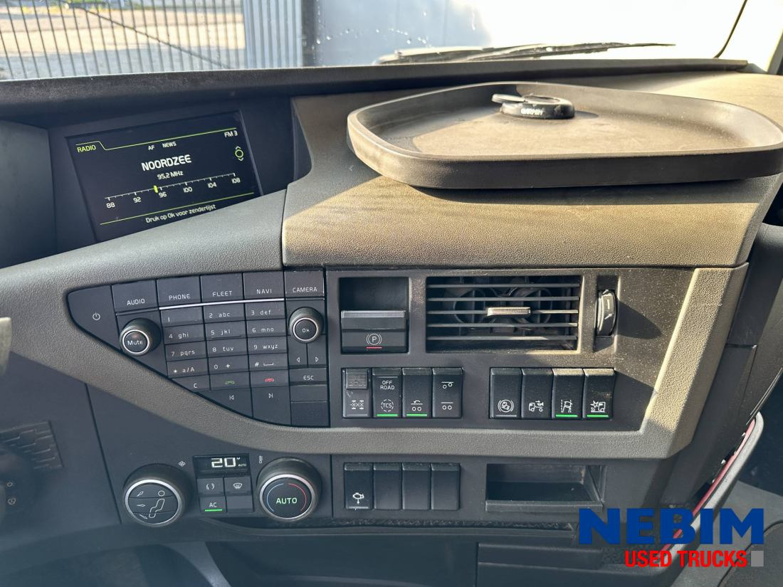 Volvo FH 500 6x4 - Retarder - HUB Reduction - Bougie Lift - Cserefelépítményes teherautó: 4 kép. Volvo FH 500 6x4 - Retarder - HUB Reduction - Bougie Lift - Cserefelépítményes teherautó: 4 kép.