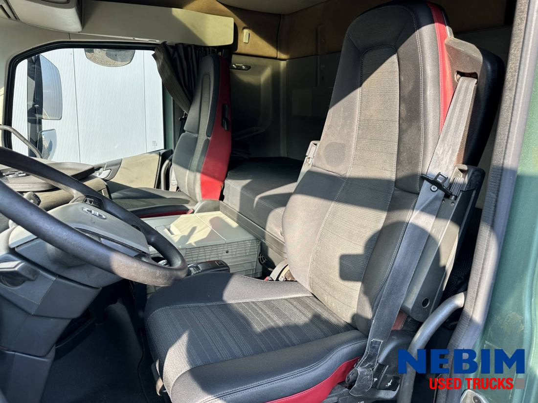 Volvo FH 500 6x4 - Retarder - HUB Reduction - Bougie Lift - Cserefelépítményes teherautó: 3 kép. Volvo FH 500 6x4 - Retarder - HUB Reduction - Bougie Lift - Cserefelépítményes teherautó: 3 kép.
