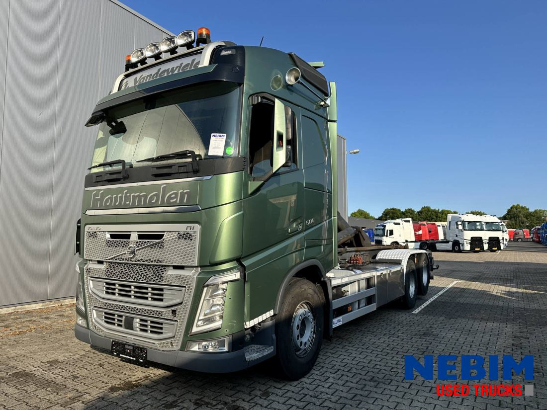 Volvo FH 500 6x4 - Retarder - HUB Reduction - Bougie Lift - Cserefelépítményes teherautó: 1 kép. Volvo FH 500 6x4 - Retarder - HUB Reduction - Bougie Lift - Cserefelépítményes teherautó: 1 kép.