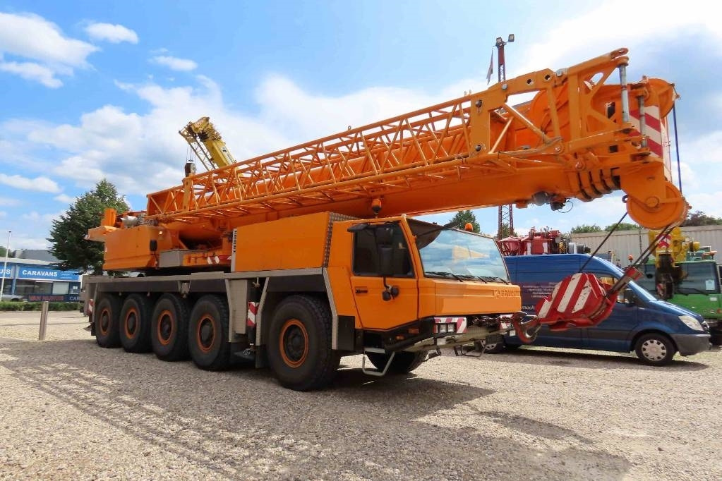 Tadano Faun ATF 110 G-5 - Terepjáró autódaru: 2 kép. Tadano Faun ATF 110 G-5 - Terepjáró autódaru: 2 kép.