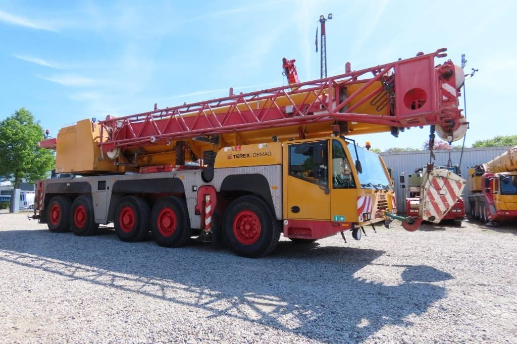 Terex-Demag AC 140 - Terepjáró autódaru: 2 kép. Terex-Demag AC 140 - Terepjáró autódaru: 2 kép.
