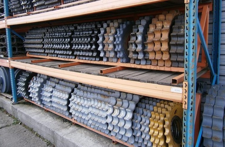 CATERPILLAR 312 - Lánctalp - Lánctalpas kotró: 2 kép. CATERPILLAR 312 - Lánctalp - Lánctalpas kotró: 2 kép.