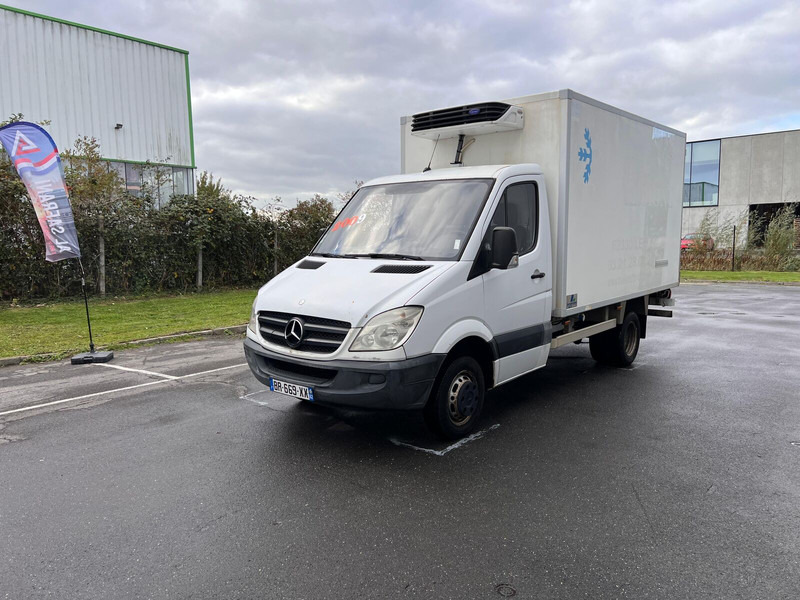 Mercedes-Benz Sprinter - Hűtős kisteherautó: 1 kép. Mercedes-Benz Sprinter - Hűtős kisteherautó: 1 kép.