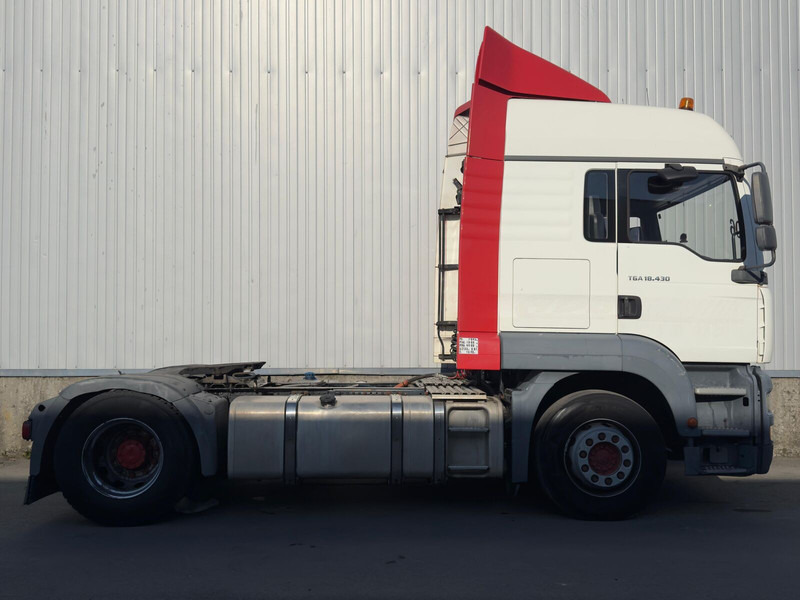 MAN TGX 18.430 - Nyergesvontató: 2 kép. MAN TGX 18.430 - Nyergesvontató: 2 kép.
