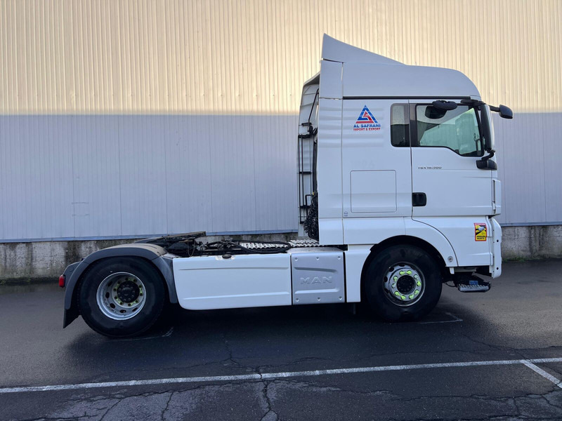 MAN TGX 18.500 - Nyergesvontató: 3 kép. MAN TGX 18.500 - Nyergesvontató: 3 kép.