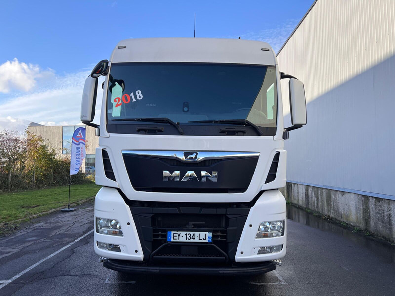 MAN TGX 18.500 - Nyergesvontató: 4 kép. MAN TGX 18.500 - Nyergesvontató: 4 kép.