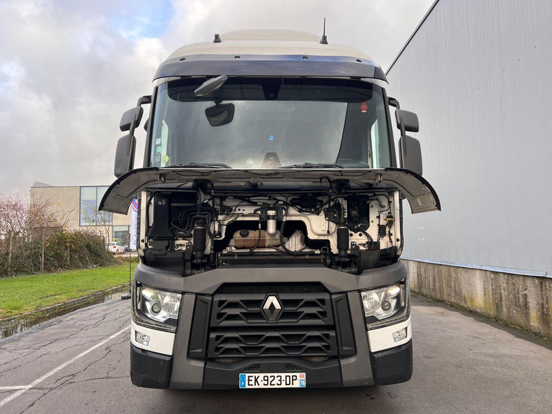 Nyergesvontató Renault T430: 20 kép.