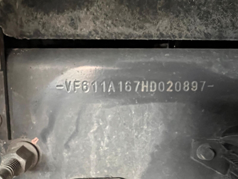 Nyergesvontató Renault T430: 15 kép.