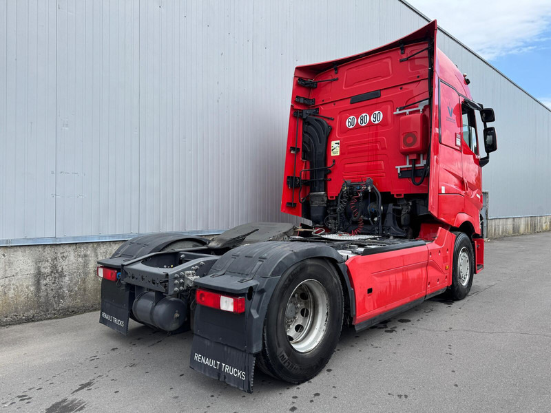 Renault T520 - Nyergesvontató: 5 kép. Renault T520 - Nyergesvontató: 5 kép.