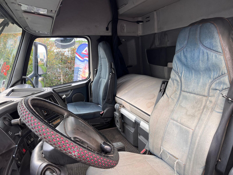 Nyergesvontató Volvo FH 500: 11 kép. Nyergesvontató Volvo FH 500: 11 kép.