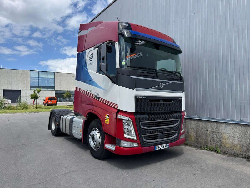 Volvo FH 500 - Nyergesvontató: 3 kép. Volvo FH 500 - Nyergesvontató: 3 kép.