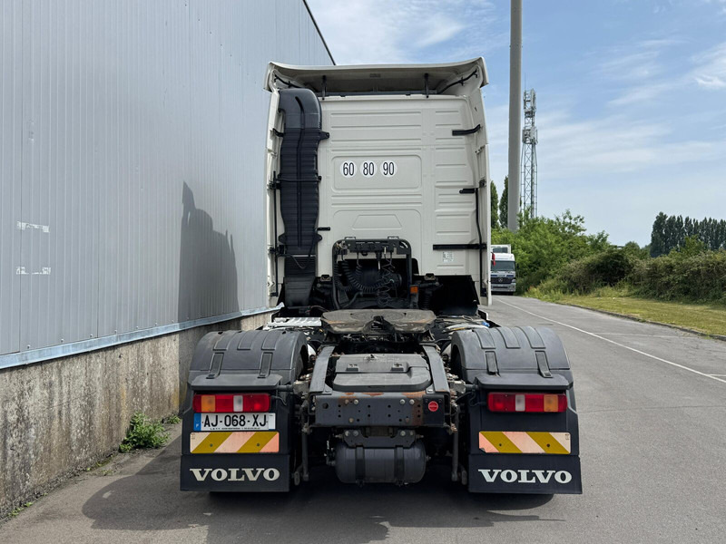 Volvo FH 500 - Nyergesvontató: 4 kép. Volvo FH 500 - Nyergesvontató: 4 kép.
