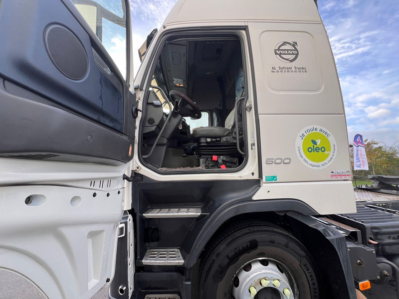 Nyergesvontató Volvo FH 500: 9 kép. Nyergesvontató Volvo FH 500: 9 kép.