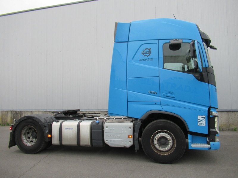 Volvo FH 500 - Nyergesvontató: 5 kép. Volvo FH 500 - Nyergesvontató: 5 kép.