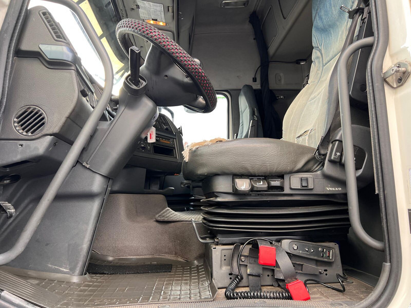 Nyergesvontató Volvo FH 500: 10 kép. Nyergesvontató Volvo FH 500: 10 kép.