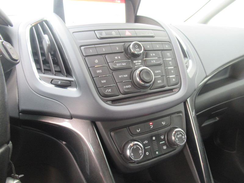 Autó Opel Zafira Touren: 18 kép.