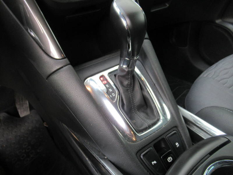 Autó Opel Zafira Touren: 17 kép.