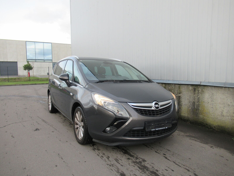 Opel Zafira Touren - Autó: 1 kép. Opel Zafira Touren - Autó: 1 kép.