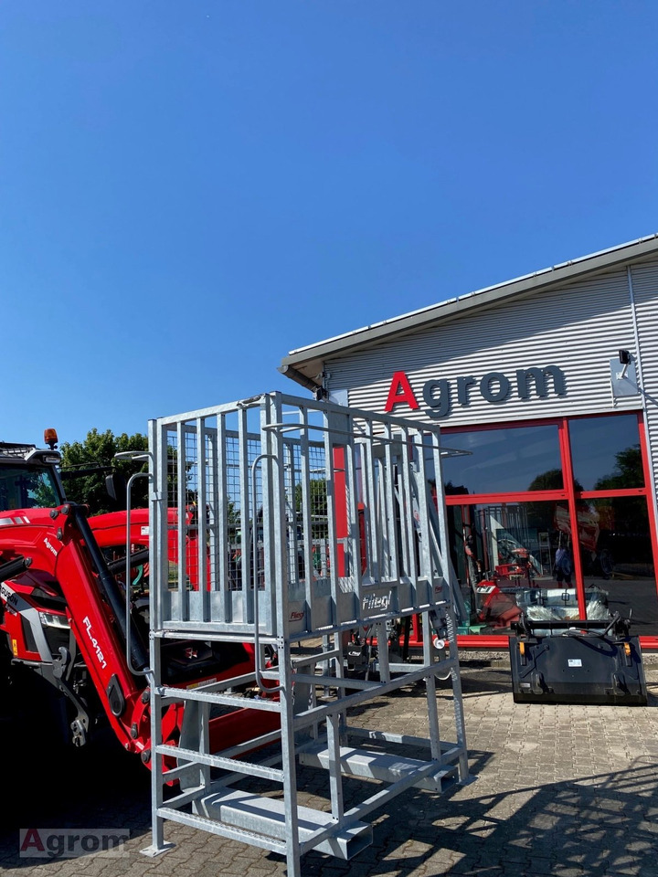 Fliegl Arbeitsbühne - Adapterek: 1 kép. Fliegl Arbeitsbühne - Adapterek: 1 kép.