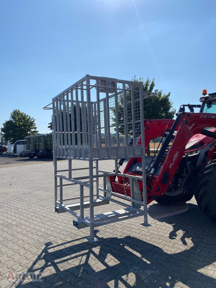 Fliegl Arbeitsbühne - Adapterek: 4 kép. Fliegl Arbeitsbühne - Adapterek: 4 kép.