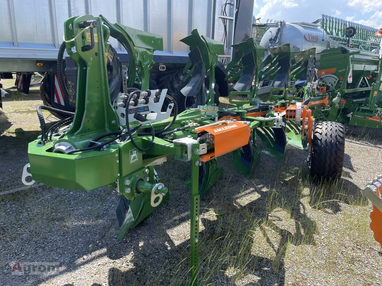 Amazone Teres 300V - Eke: 2 kép. Amazone Teres 300V - Eke: 2 kép.