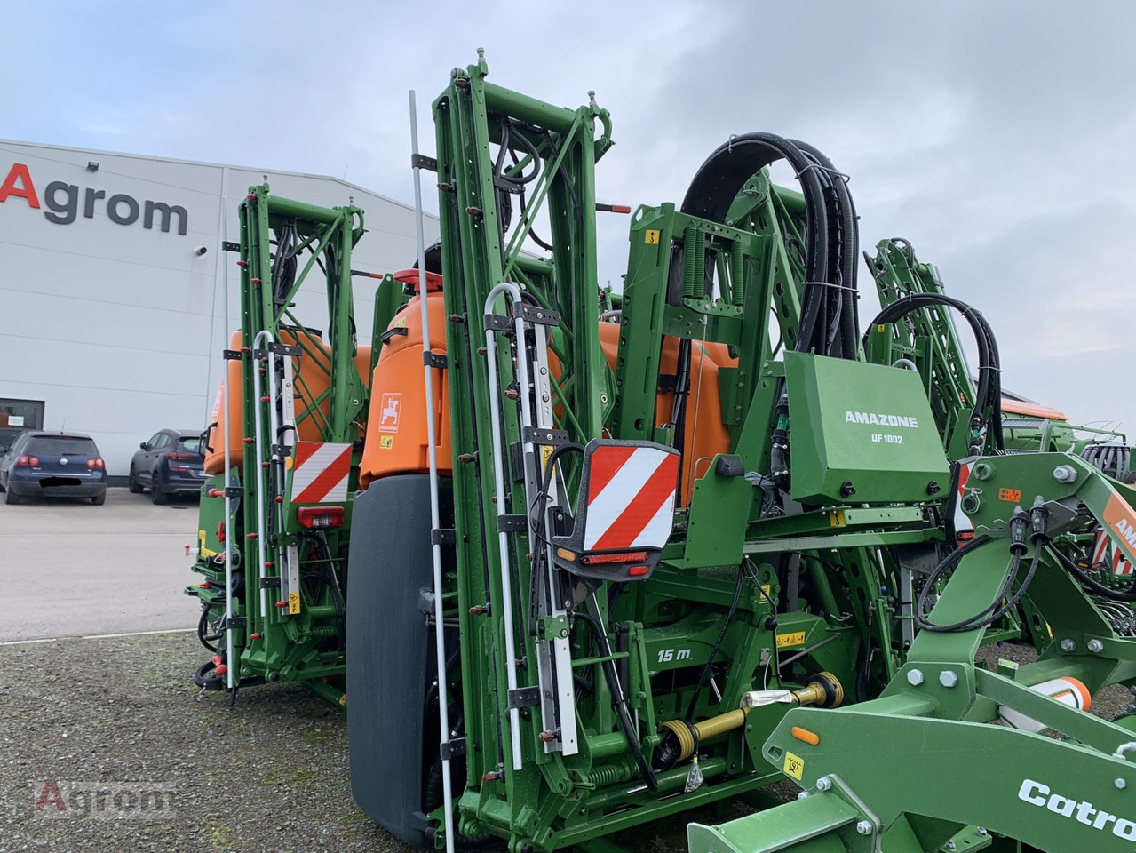 Amazone UF 1002 - Függesztett permetező: 1 kép. Amazone UF 1002 - Függesztett permetező: 1 kép.