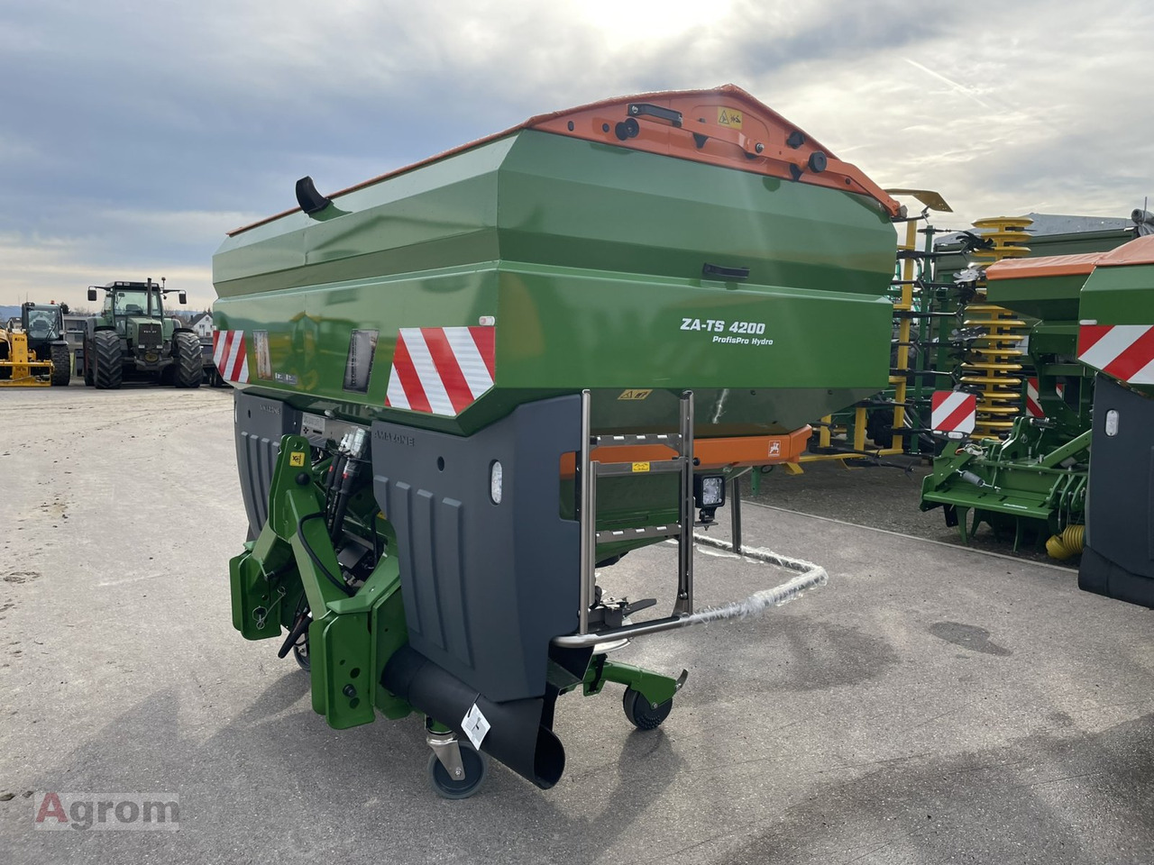 Amazone ZA-TS ProfisPro Hydro - Műtrágyaszóró: 3 kép. Amazone ZA-TS ProfisPro Hydro - Műtrágyaszóró: 3 kép.