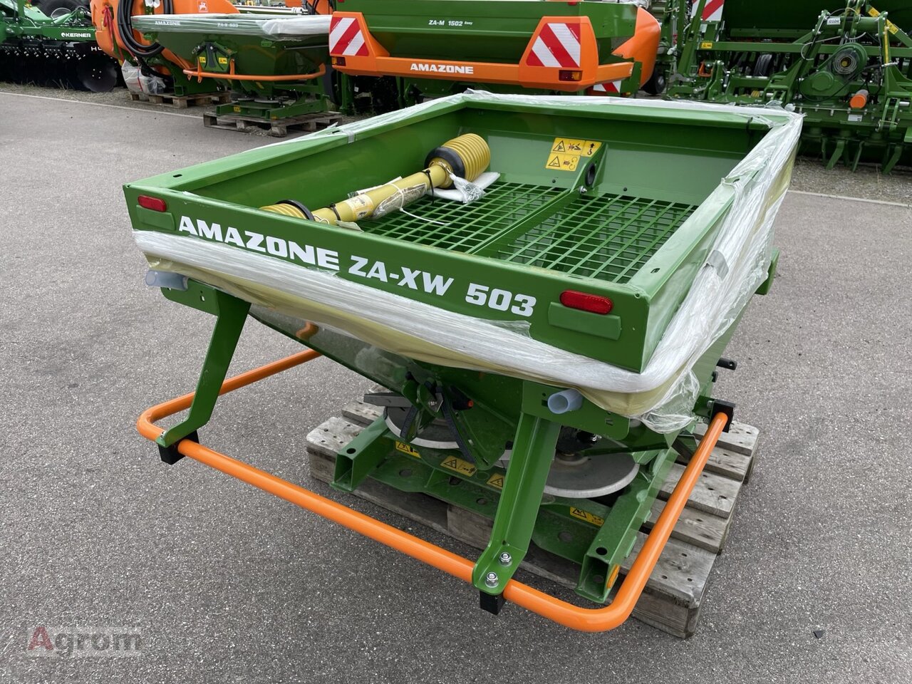 Amazone ZA-XW 503 - Műtrágyaszóró: 2 kép. Amazone ZA-XW 503 - Műtrágyaszóró: 2 kép.
