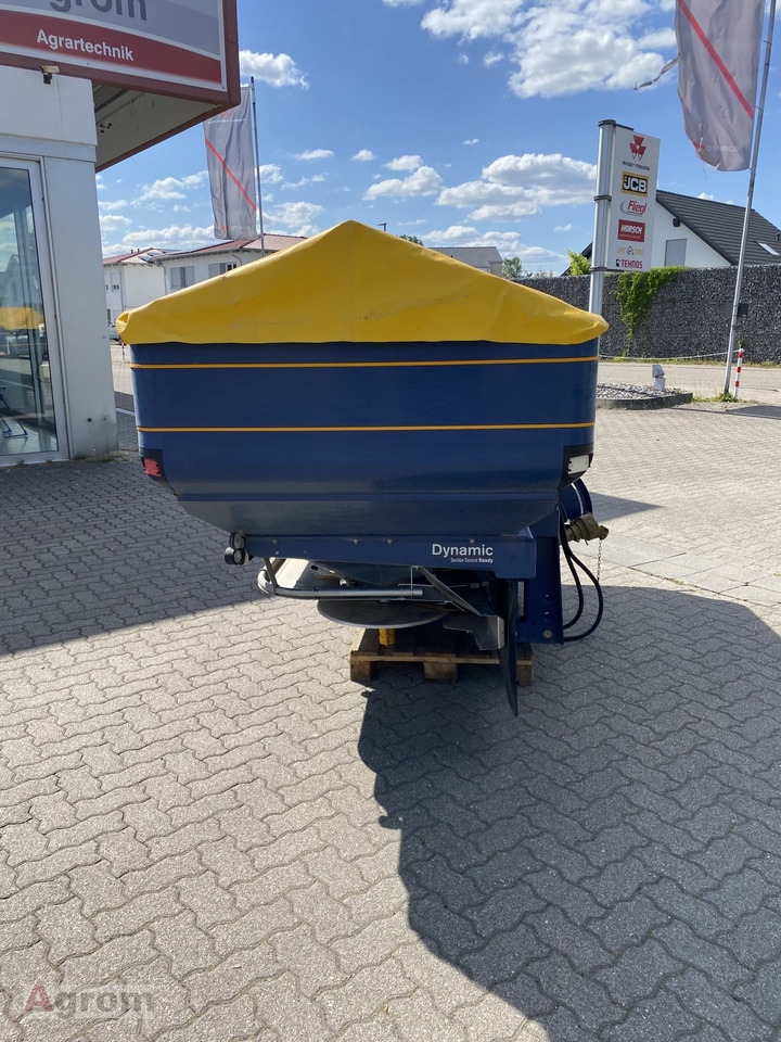 Bogballe M2 W plus - Műtrágyaszóró: 2 kép. Bogballe M2 W plus - Műtrágyaszóró: 2 kép.