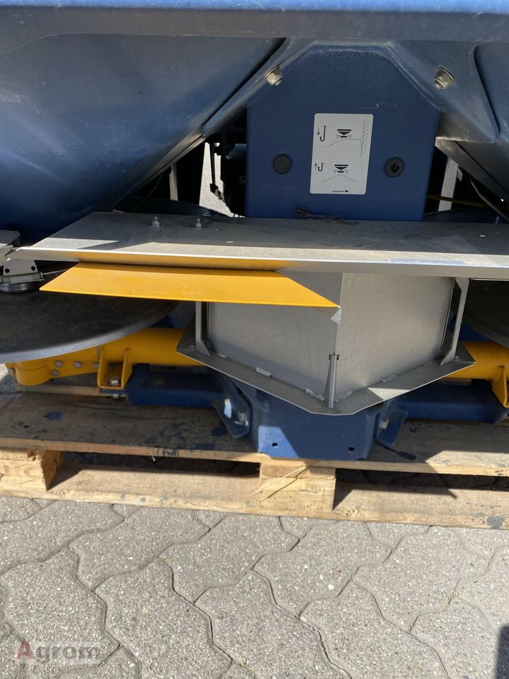 Bogballe M2 W plus - Műtrágyaszóró: 3 kép. Bogballe M2 W plus - Műtrágyaszóró: 3 kép.