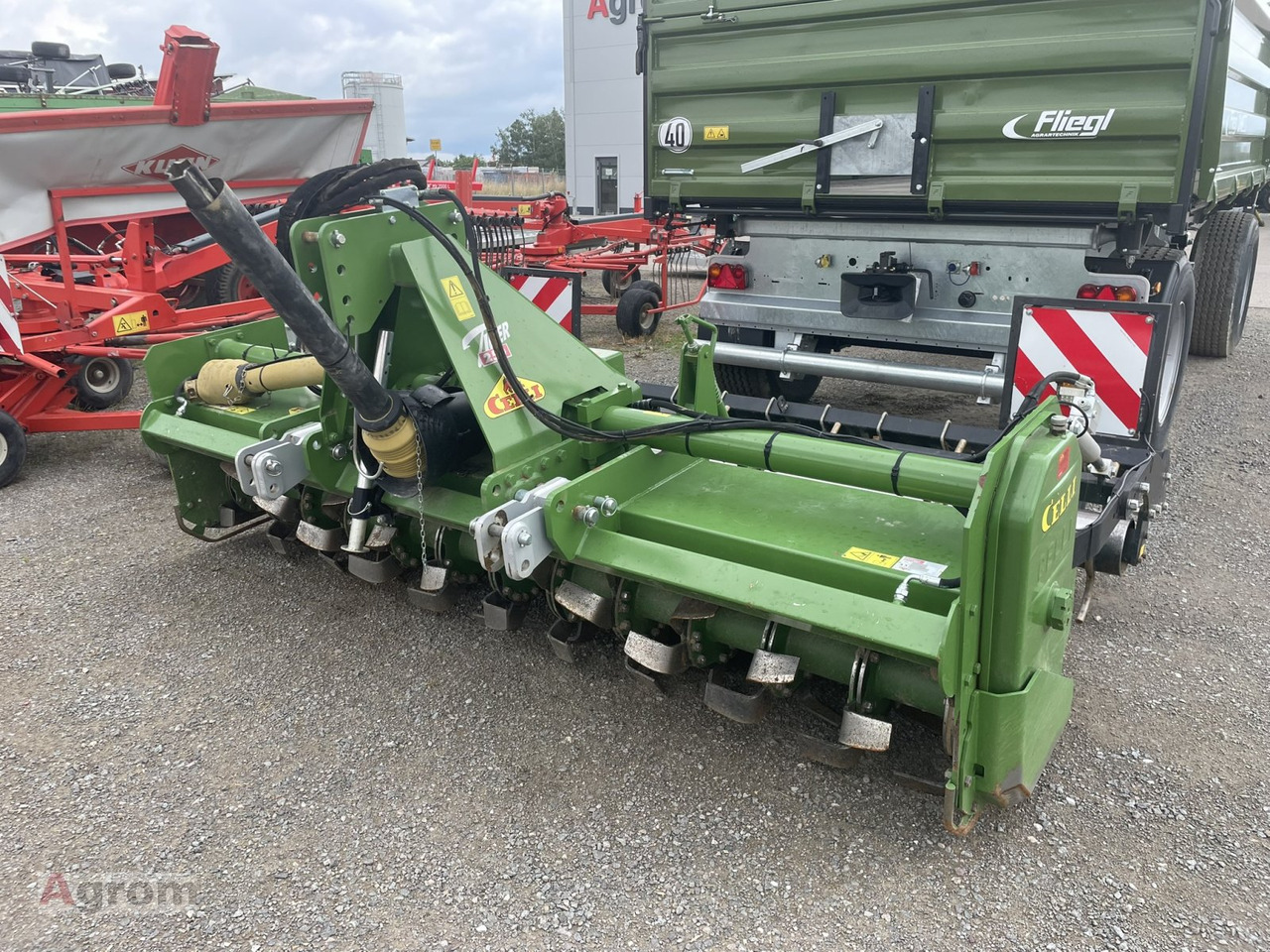 Celli TIger T250 - 305 - Talajmaró: 2 kép. Celli TIger T250 - 305 - Talajmaró: 2 kép.
