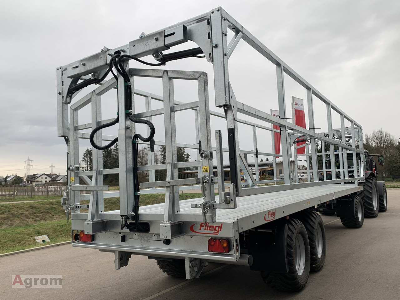 Fliegl DPW 210 BL - Mezőgazdasági platós pótkocsi: 5 kép. Fliegl DPW 210 BL - Mezőgazdasági platós pótkocsi: 5 kép.