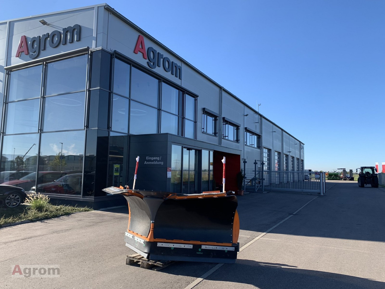 Gmeiner Unix LN32u - Hóeke - Többcélú/ Speciális jármű: 1 kép. Gmeiner Unix LN32u - Hóeke - Többcélú/ Speciális jármű: 1 kép.