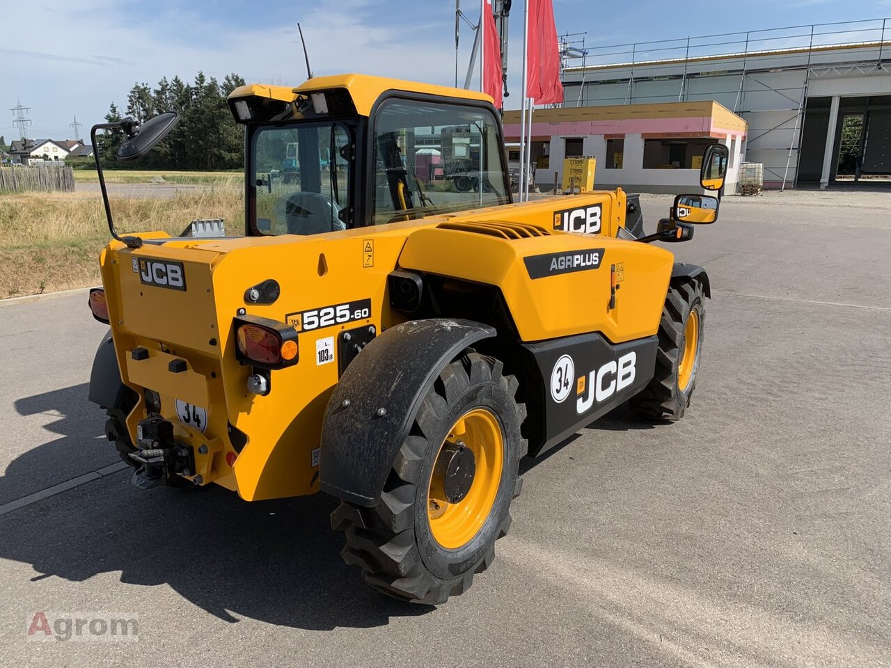 JCB 525-60 Agri Plus - Teleszkópos rakodó: 5 kép. JCB 525-60 Agri Plus - Teleszkópos rakodó: 5 kép.