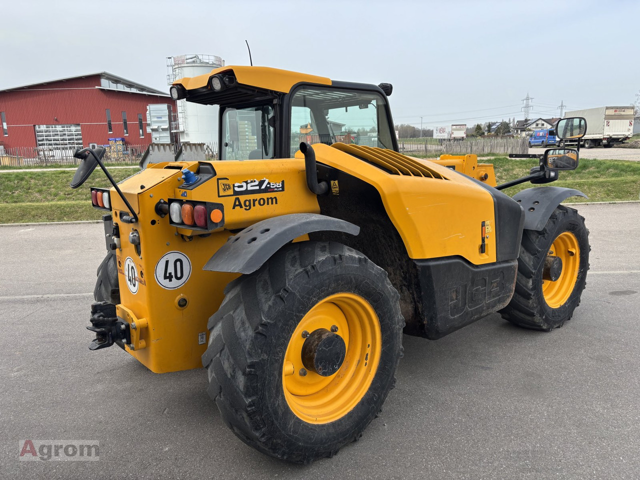 JCB 527-58 Agri - Teleszkópos rakodó: 3 kép. JCB 527-58 Agri - Teleszkópos rakodó: 3 kép.