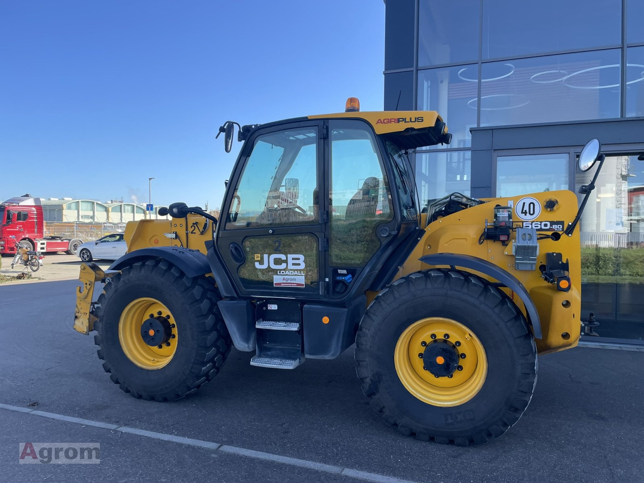 JCB 560-80 AGRI PLUS - Teleszkópos rakodó: 3 kép. JCB 560-80 AGRI PLUS - Teleszkópos rakodó: 3 kép.