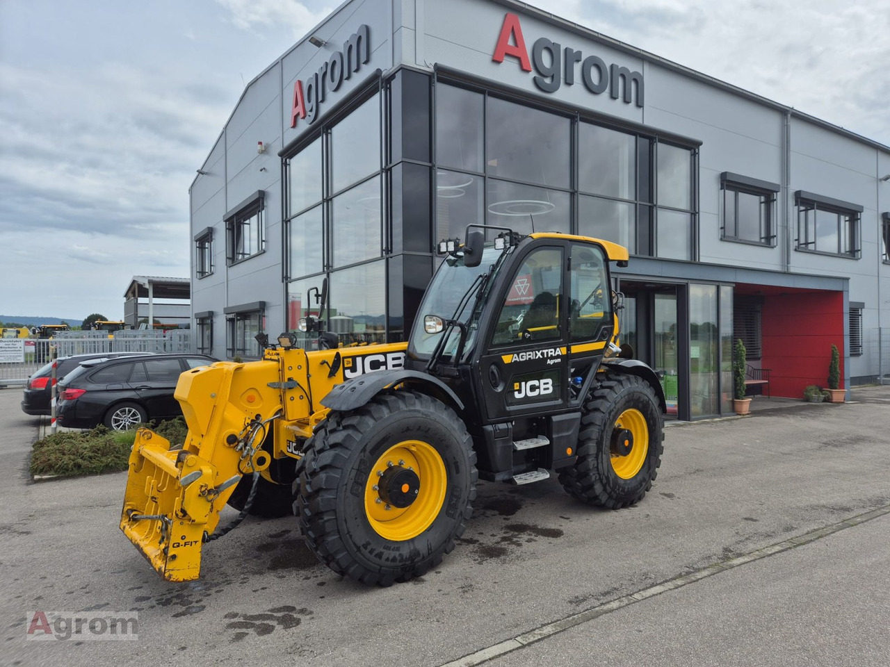 JCB 560-80 AgriXtra - Teleszkópos rakodó: 4 kép. JCB 560-80 AgriXtra - Teleszkópos rakodó: 4 kép.